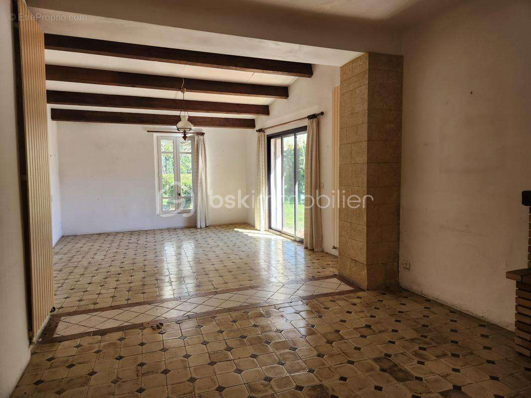 Maison à FORCALQUIER