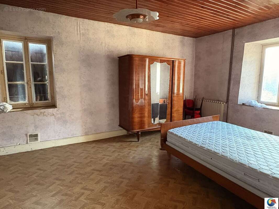 Maison à BEAUVOIR-DE-MARC