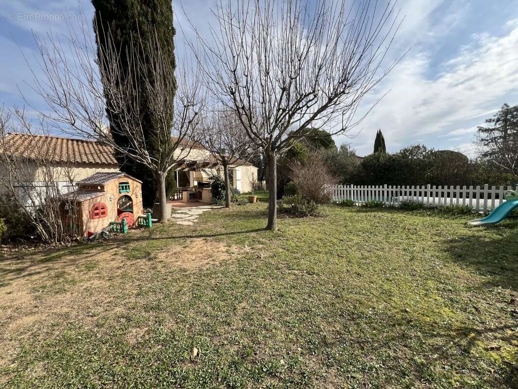 Maison à POURRIERES