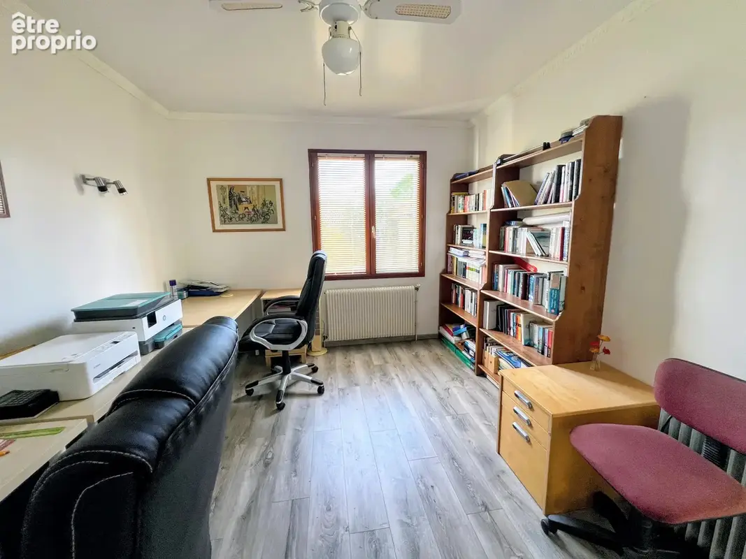Spacieuse Maison Individuelle avec Dépendance Indépendante, Piscine et Jardins Paysagers - photo 6