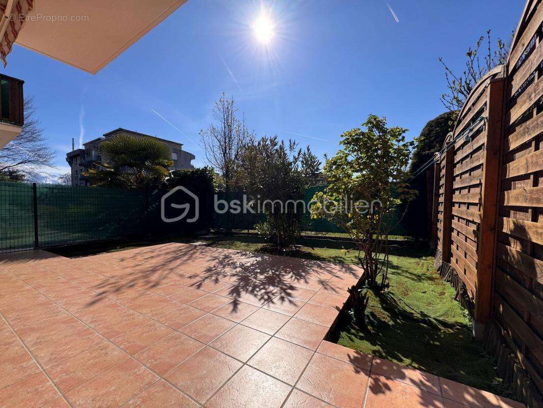 Appartement à FONTAINE