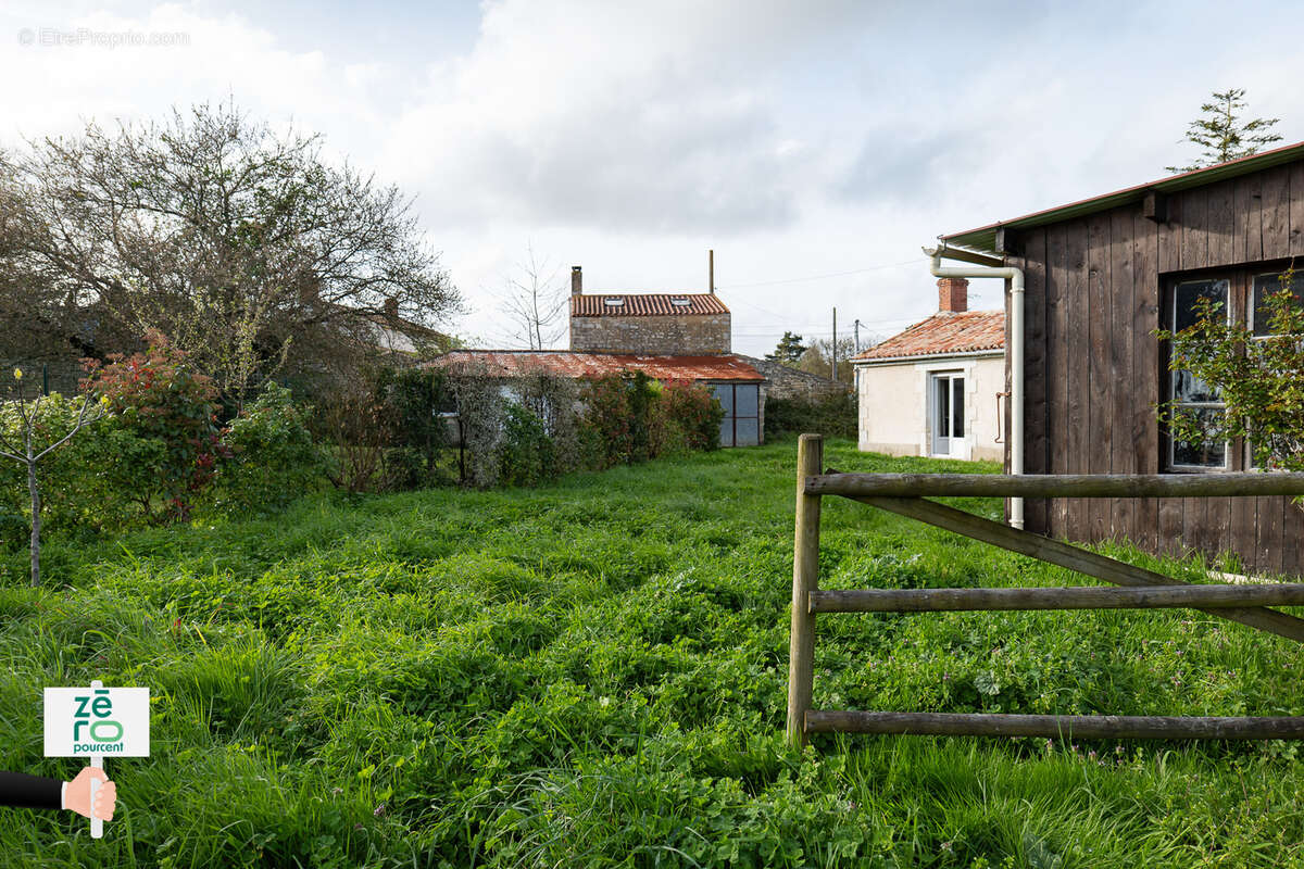 Maison à LAIROUX