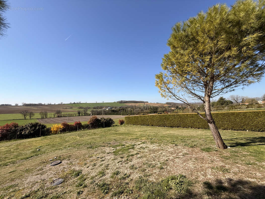 Maison à SAUVAGNAS