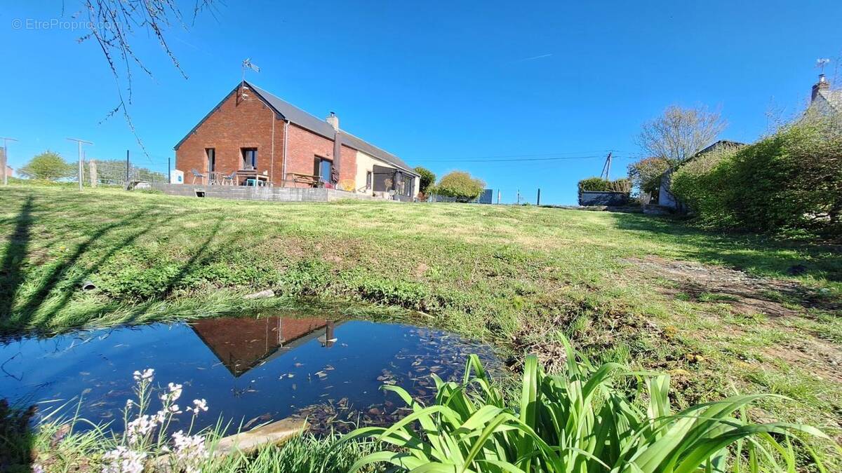 Maison à SAINT-HILAIRE-SUR-HELPE