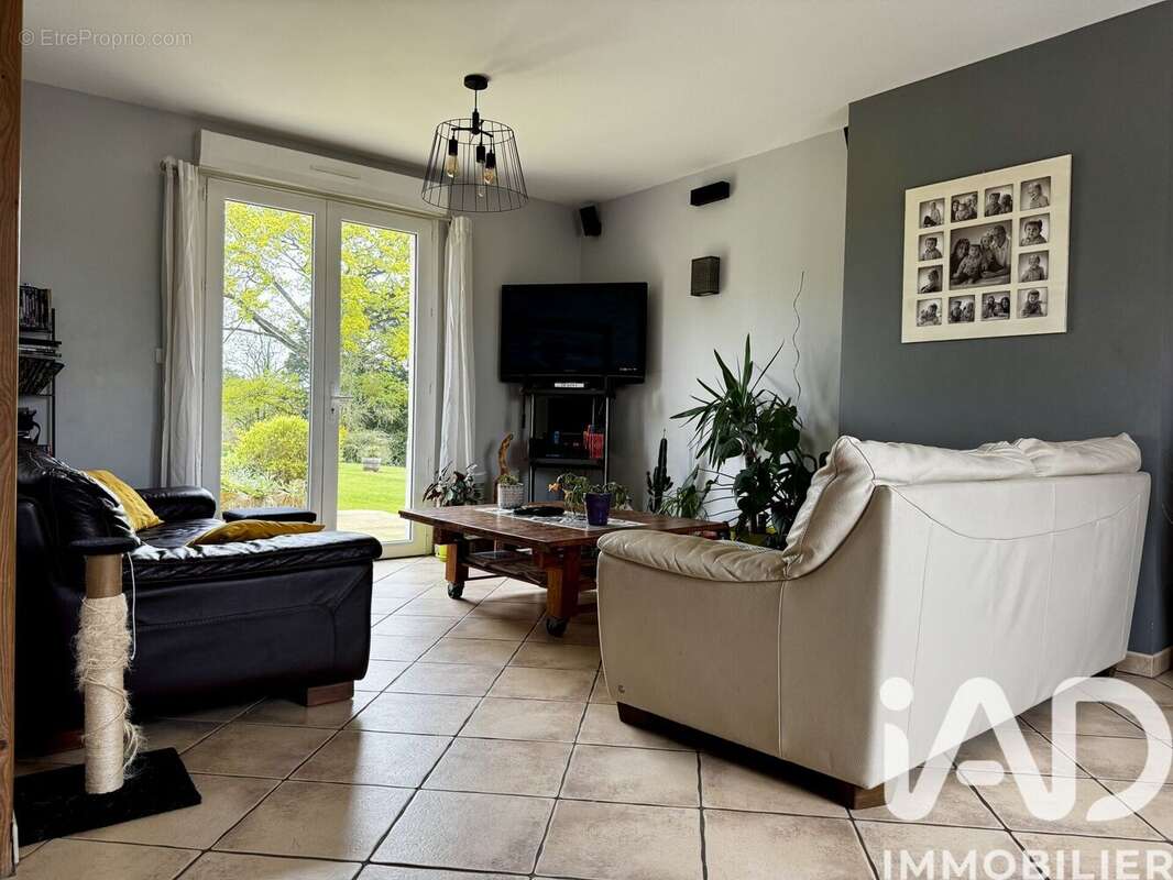Maison 183 m² à Cavigny  - photo 9