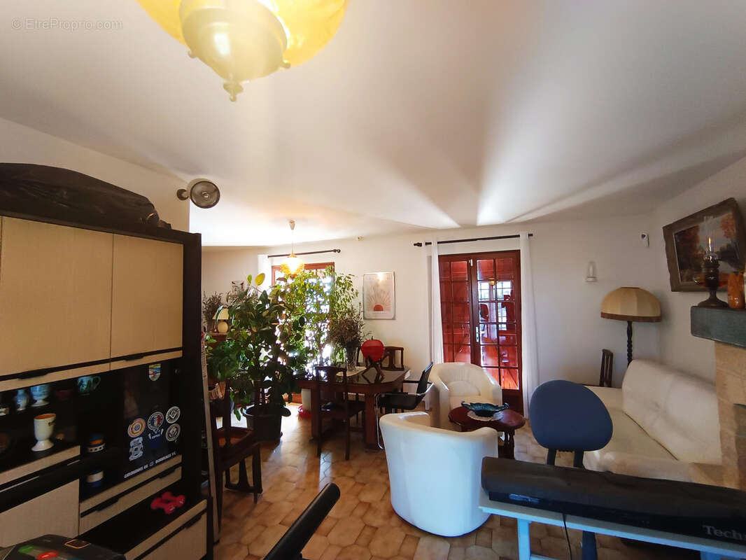 Maison à CONDEZAYGUES