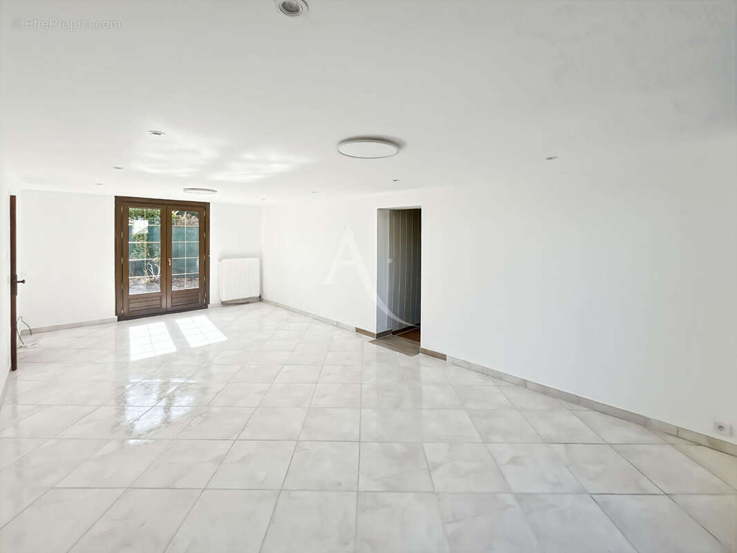 Maison Meulan En Yvelines 7 pièce(s) 124 m² - photo 2