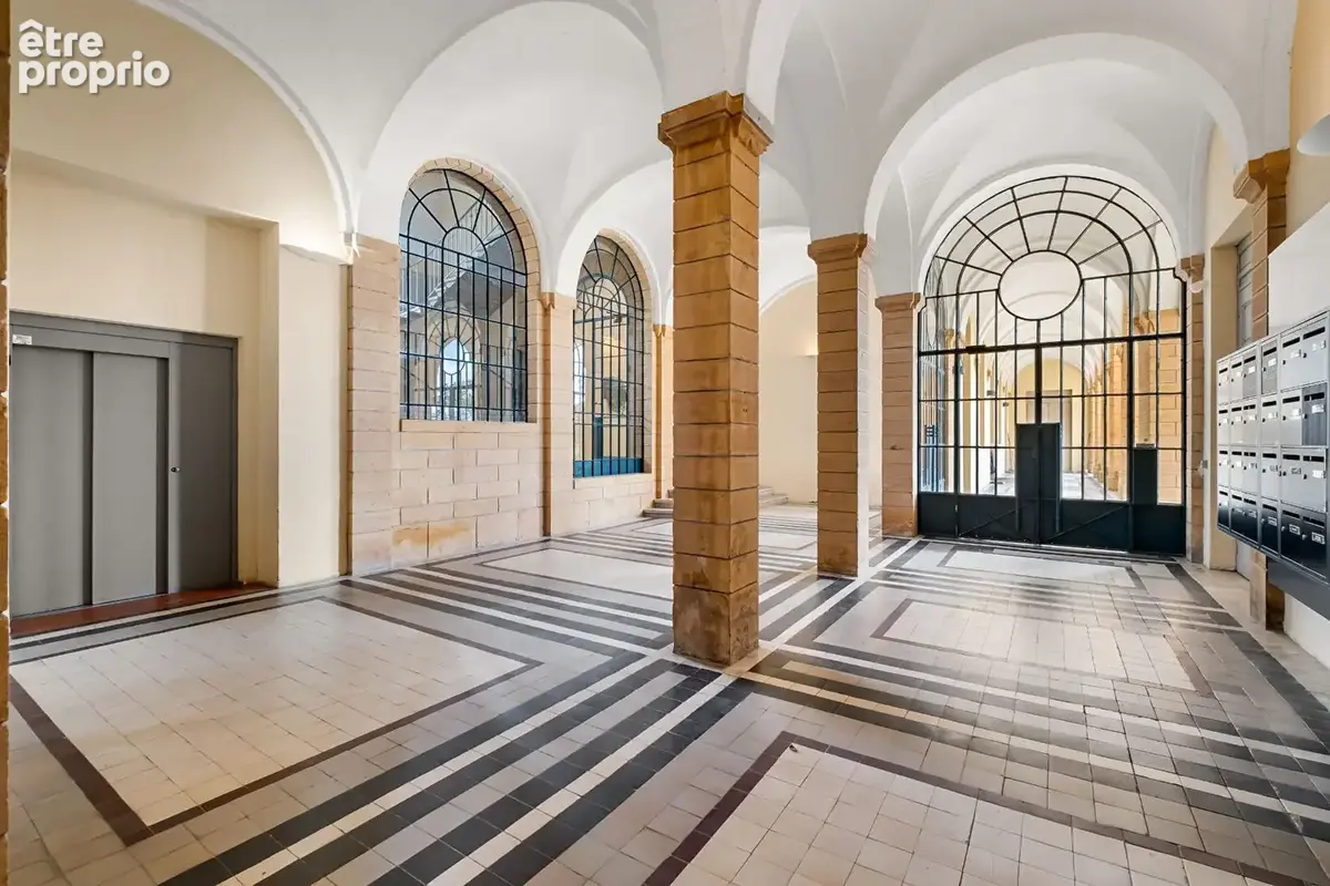 T3 de charme dans Ancien séminaire lim Lyon 5 - photo 13