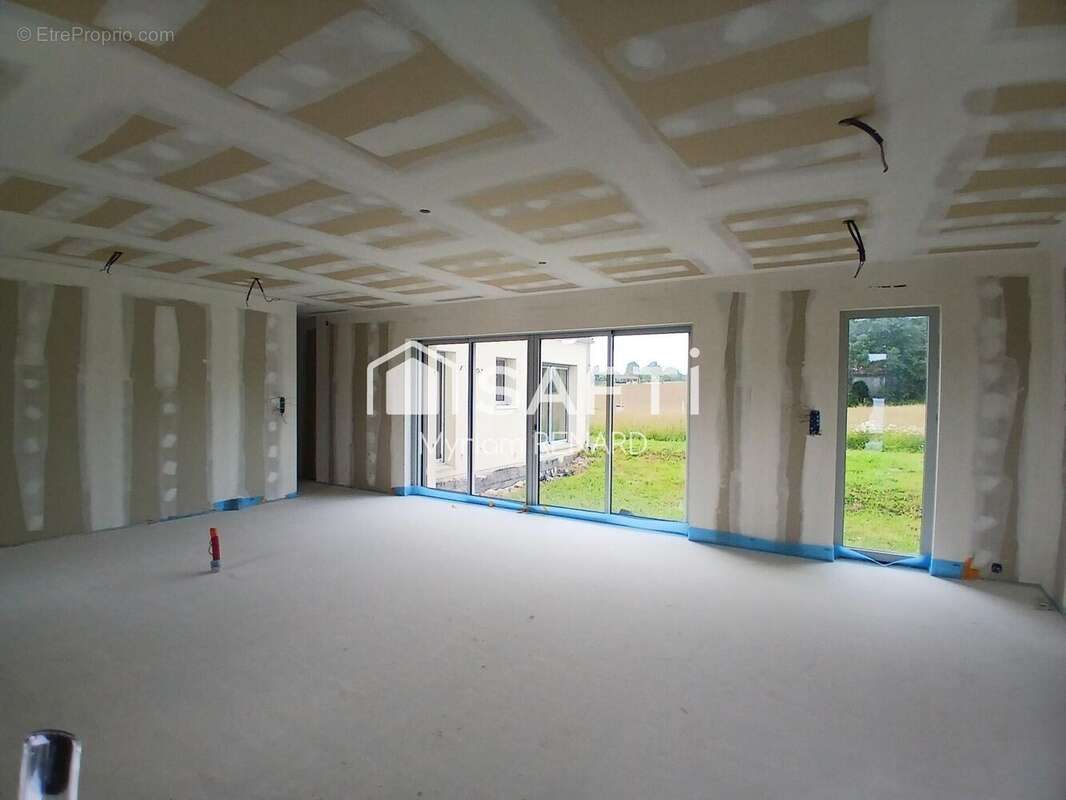 Maison 105 m² à Ecoyeux  - photo 4