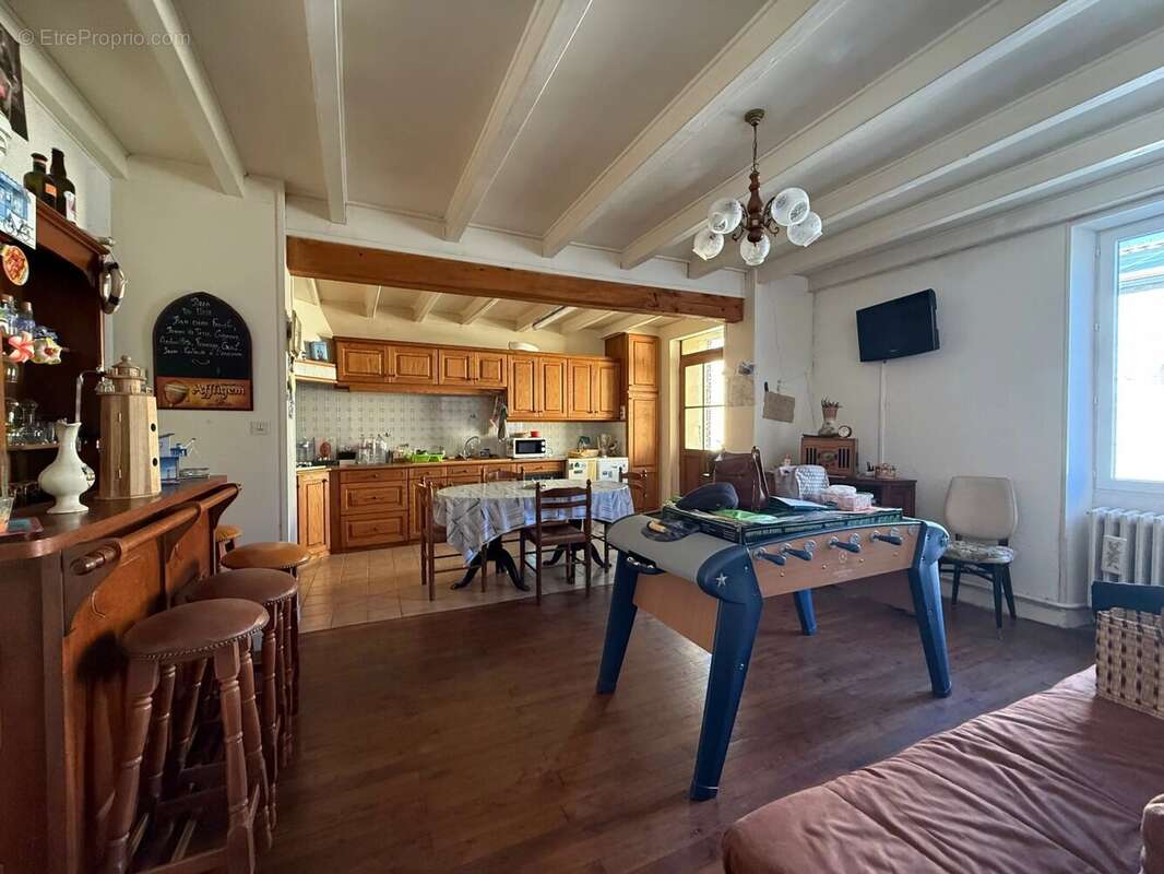 Maison à CRAZANNES