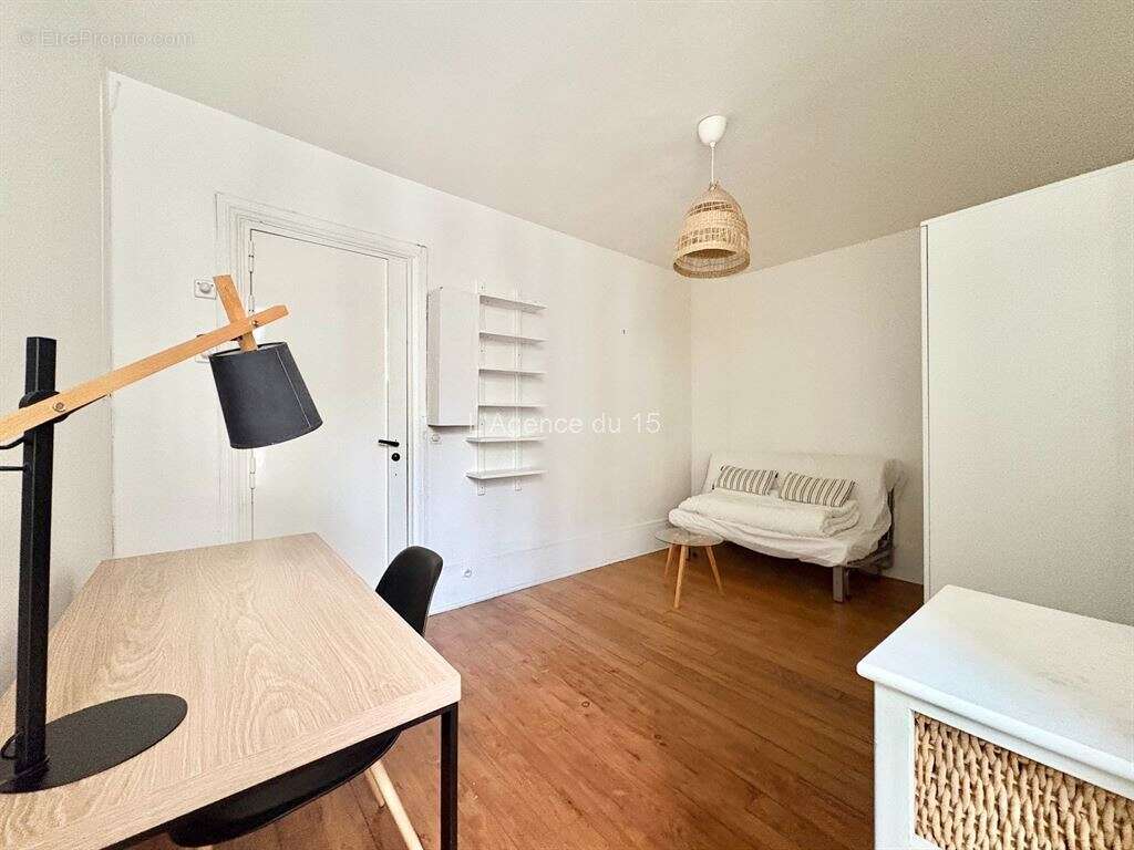 Appartement à PARIS-15E