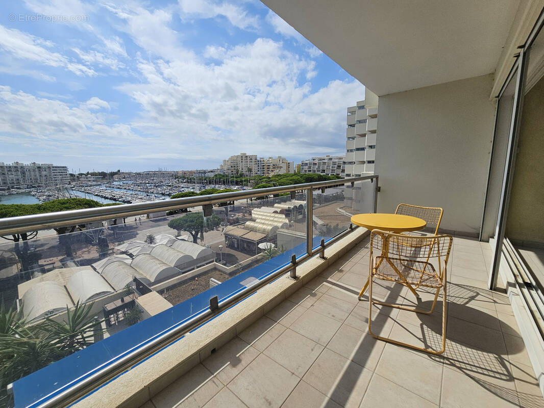 Appartement à MAUGUIO