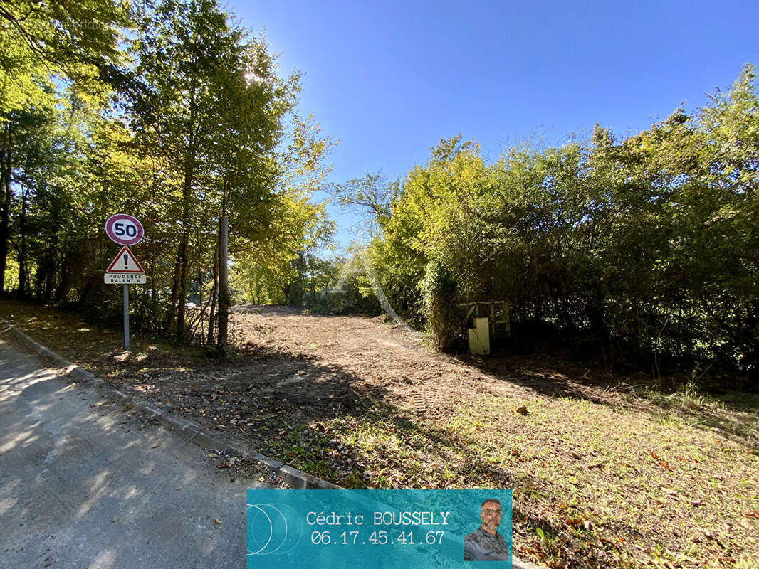 Local commercial Saintes 275 m2 - photo 17