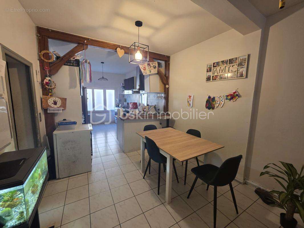 Maison à VILLENEUVE-L'ARCHEVEQUE