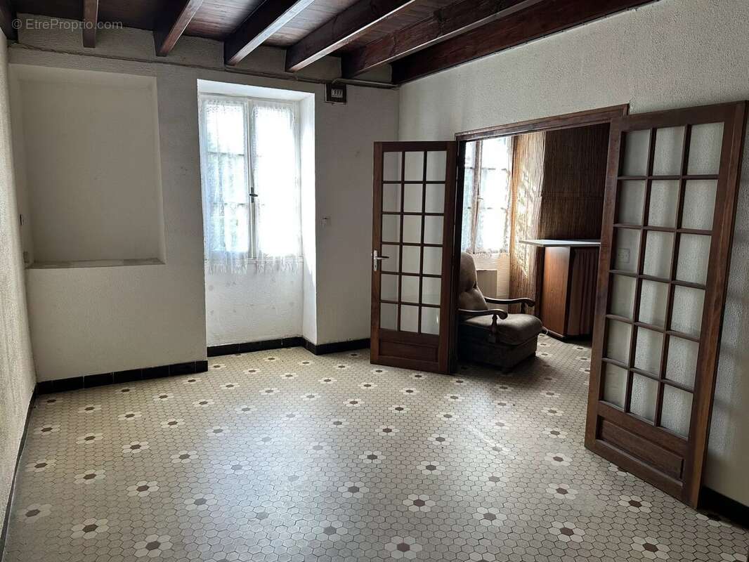 Maison à SOMMIERES-DU-CLAIN