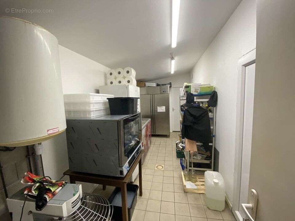 Commerce à CAZAUBON