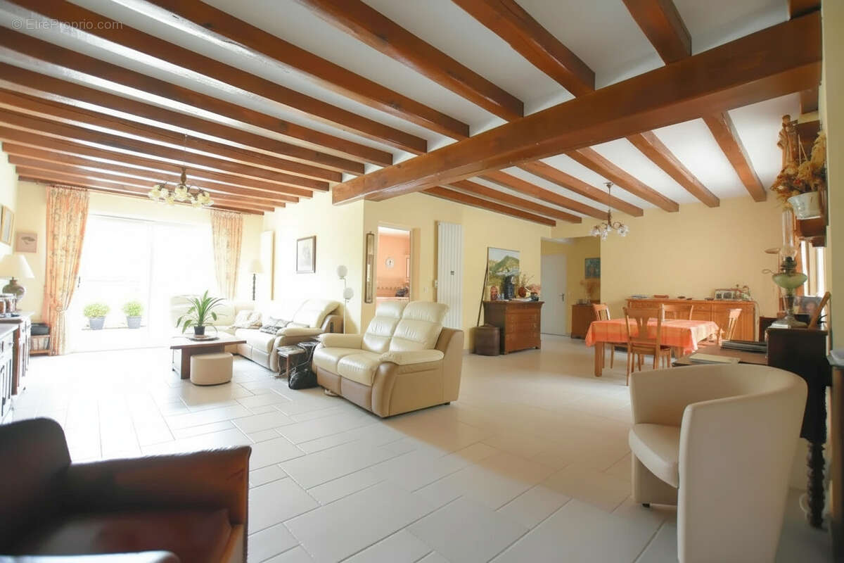 Maison à SAINT-REMY-L'HONORE