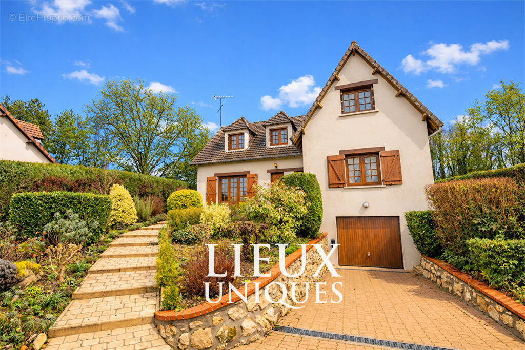 Maison à CELLETTES