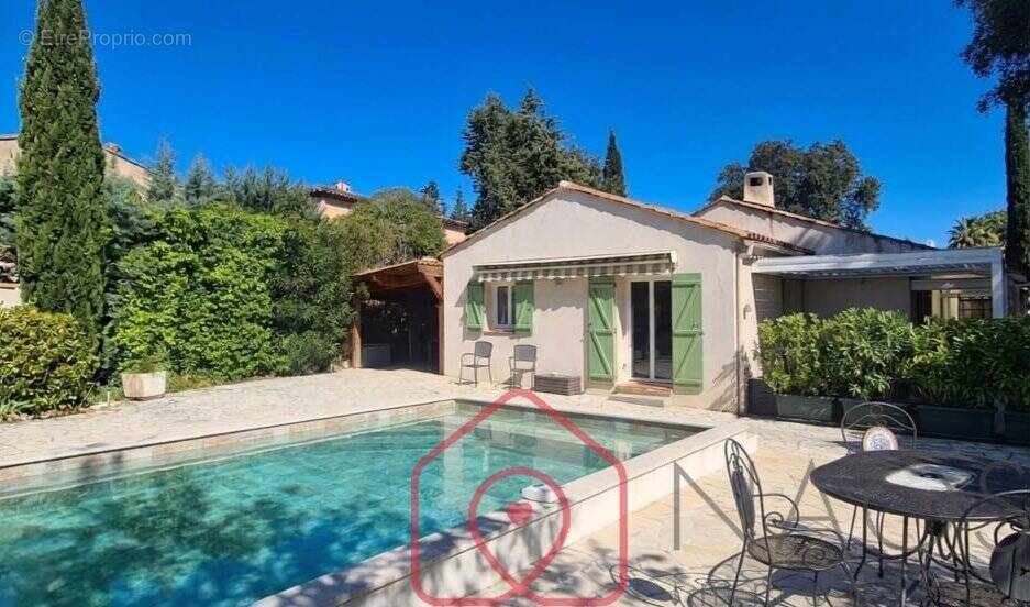 Maison à FREJUS
