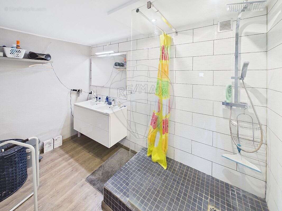 Maison à MANGIENNES