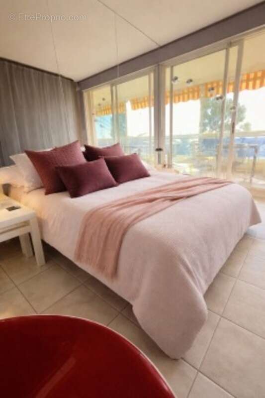 Appartement à vendre 2P TRAVERSANT  CANNES (06) - photo 4