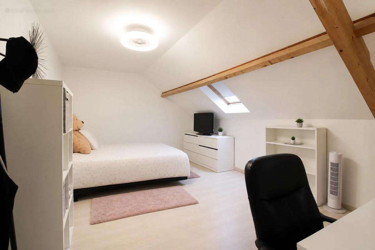 Maison 7 pièces de 197 m2 avec jardin en vente à Courtry - Idéal pour familles - photo 12