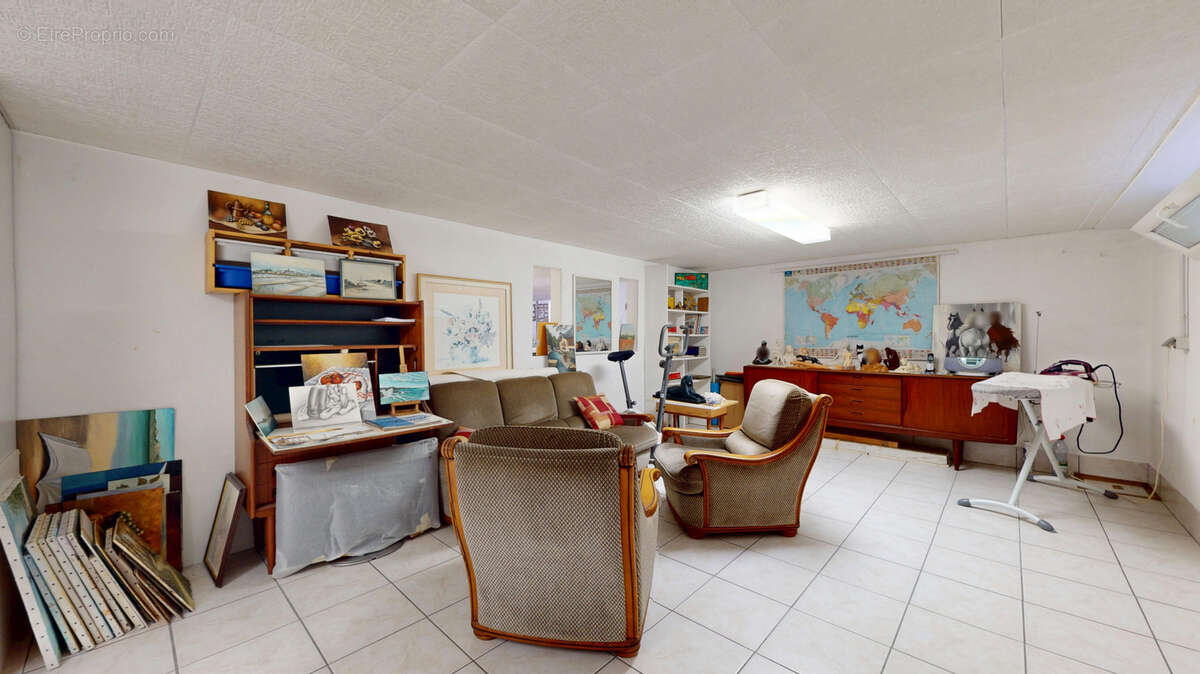 Maison à SAINTE-GENEVIEVE-DES-BOIS