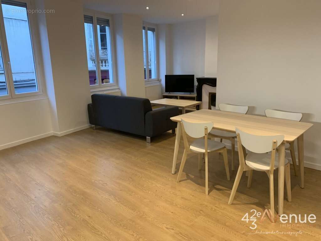 Appartement à SAINT-ETIENNE