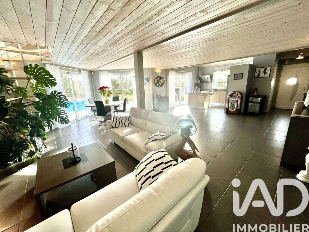 Maison 179 m² à Gourbera  - photo 4