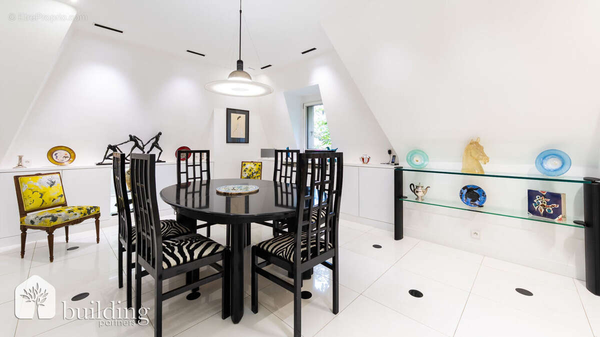 Appartement à COURBEVOIE