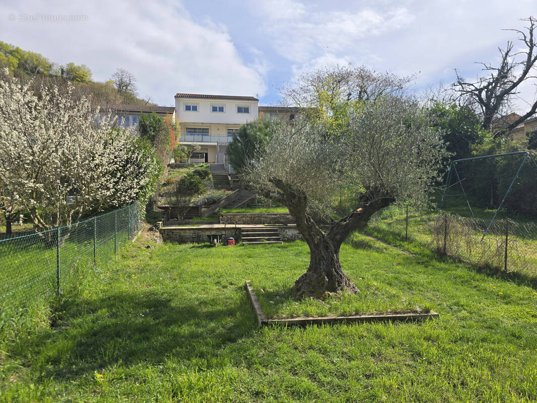 Maison à CHATEAUNEUF-SUR-ISERE