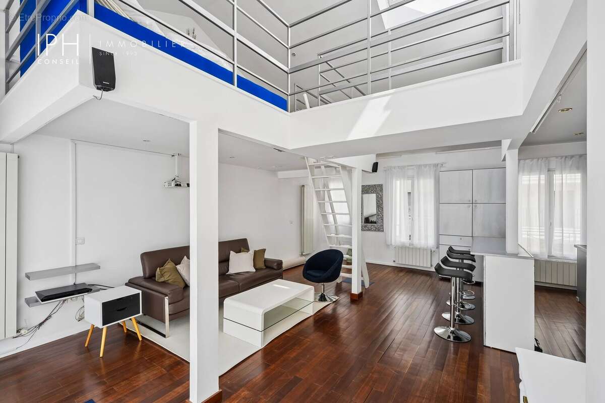 Appartement à LEVALLOIS-PERRET