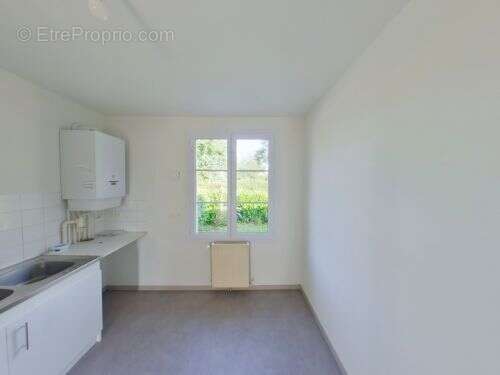 Maison à VALLON-EN-SULLY