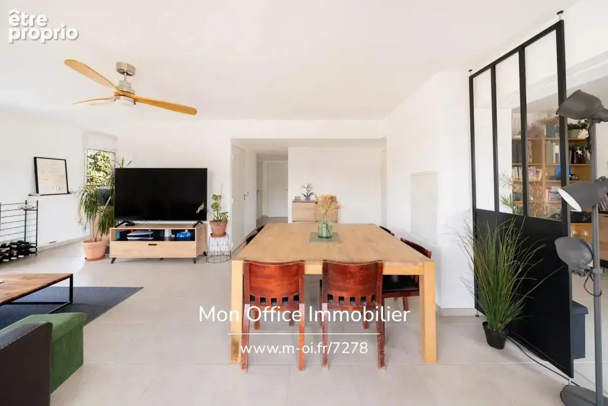 Référence : 7278-TLE - Aix en Provence - Bel Appartement 5 pièces - Terrasse - Vue Sainte victoire - 2 Stationnements - Ascenseu - photo 8