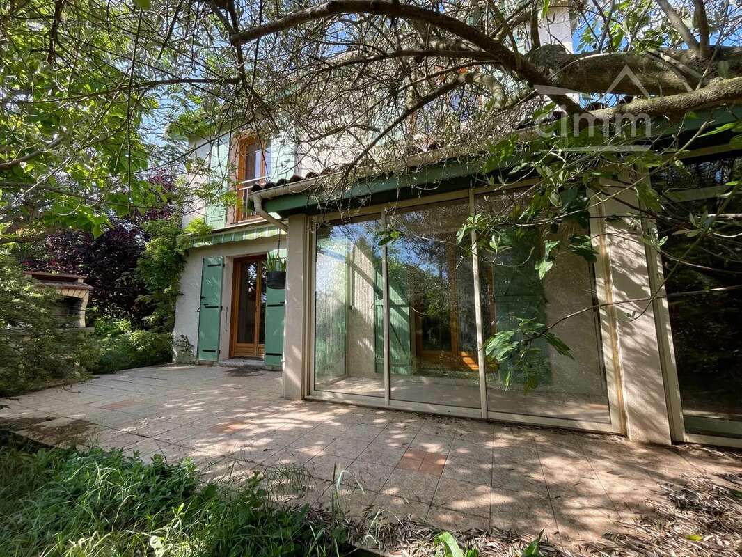 Maison à ROUSSILLON