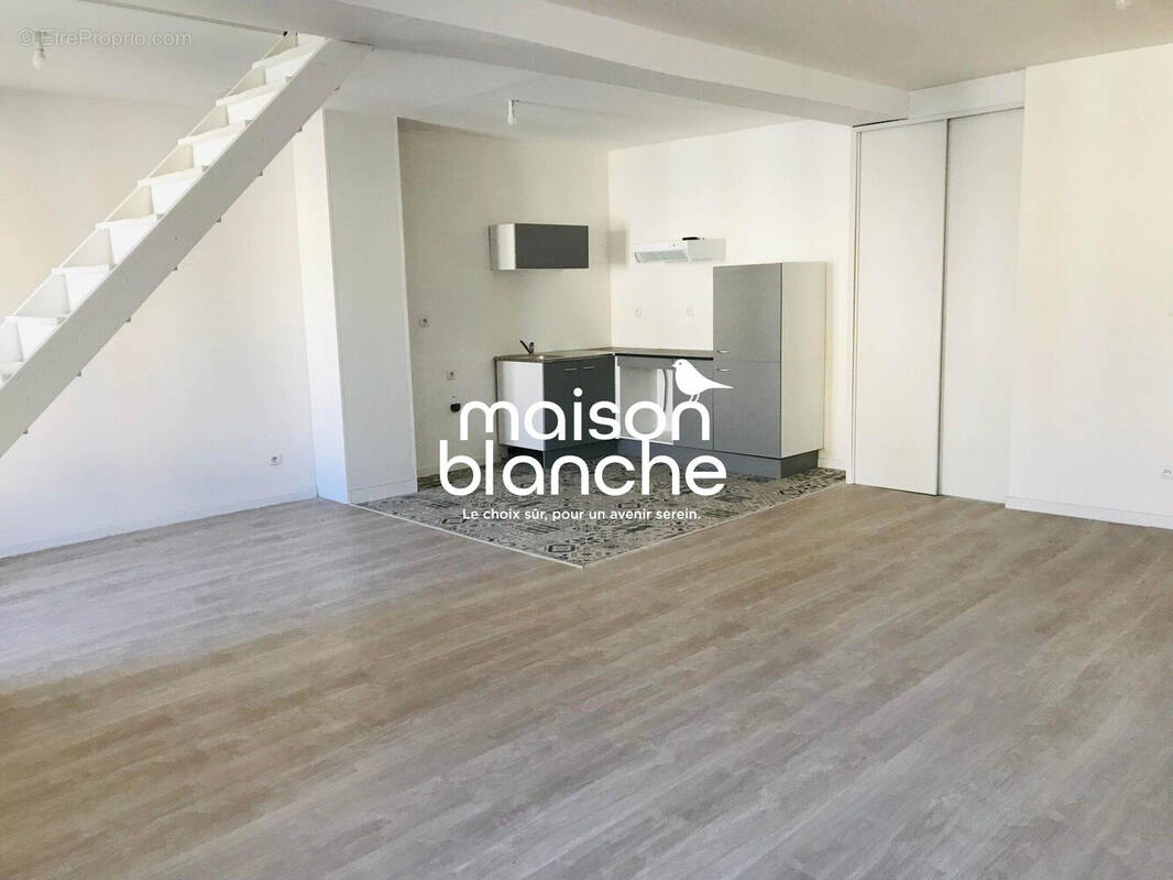 Appartement à COUTRAS
