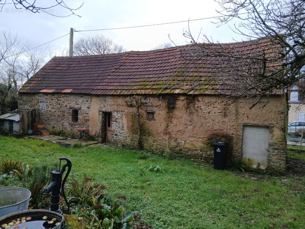Maison à SAINT-SAUVEUR-LE-VICOMTE