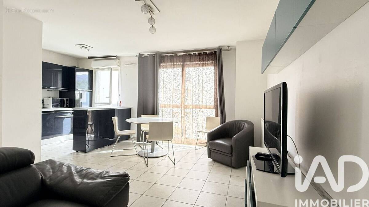 Photo 1 - Appartement à MARSEILLE-10E