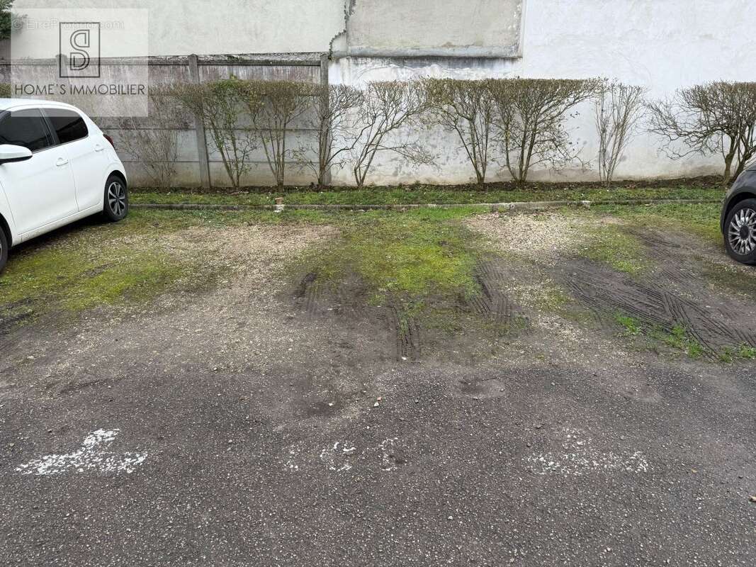 Parking à LE RAINCY
