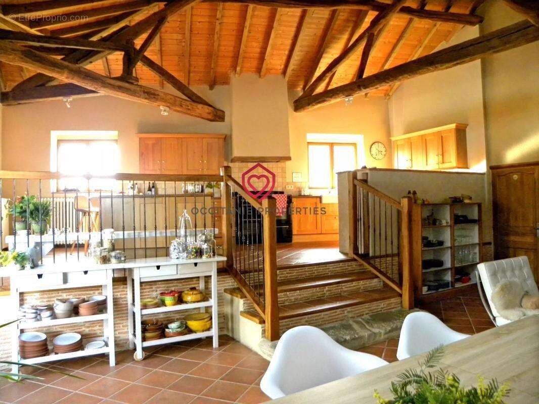 Maison à COULOUME-MONDEBAT