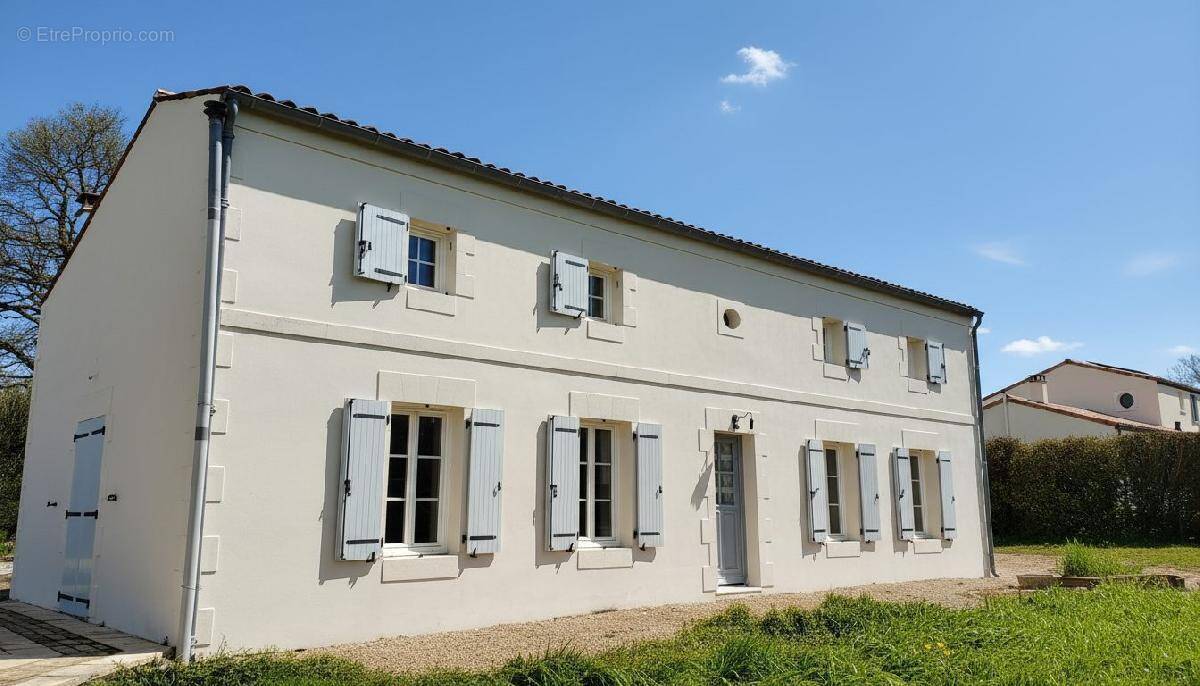 Maison à BREUIL-LA-REORTE