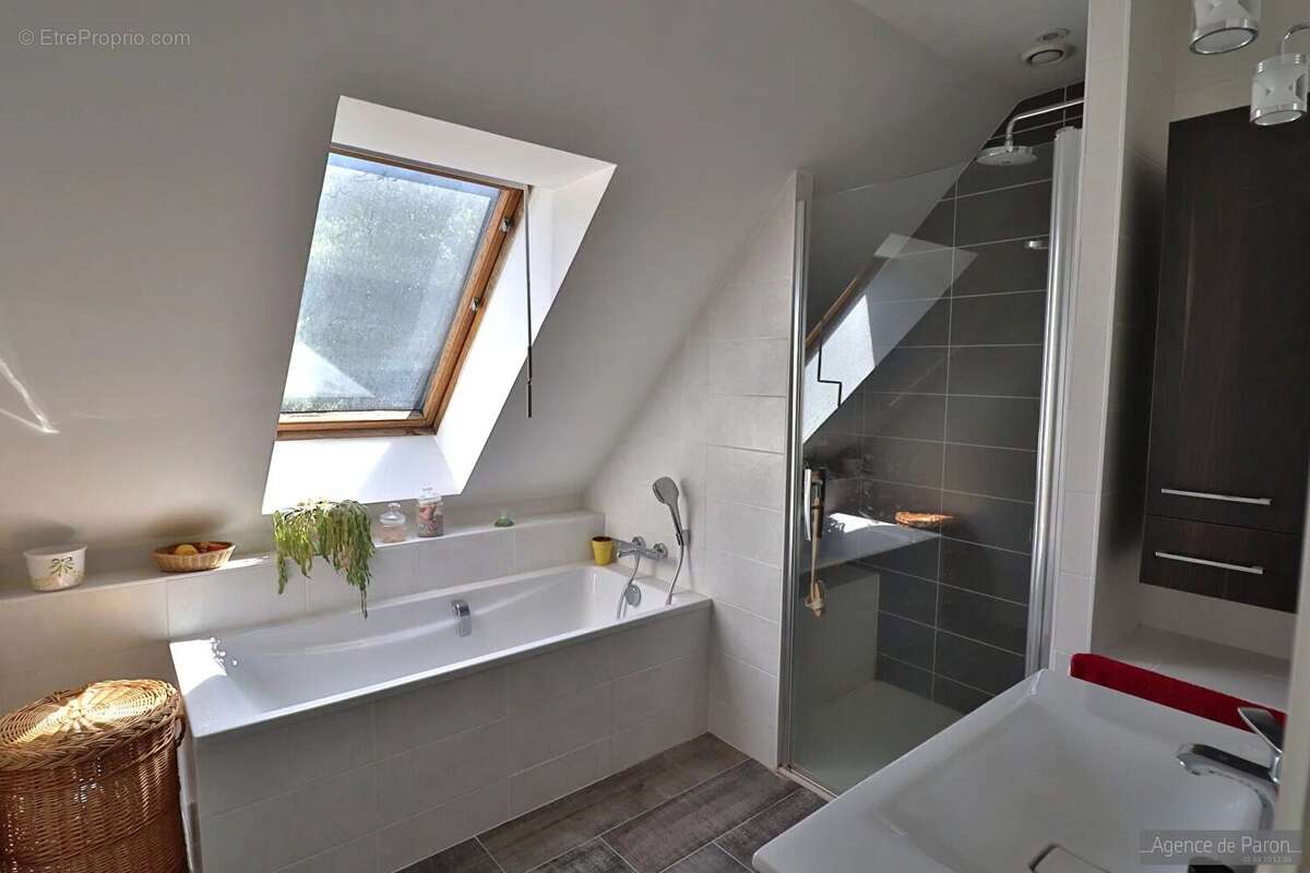 Maison à VERRIERES-LE-BUISSON