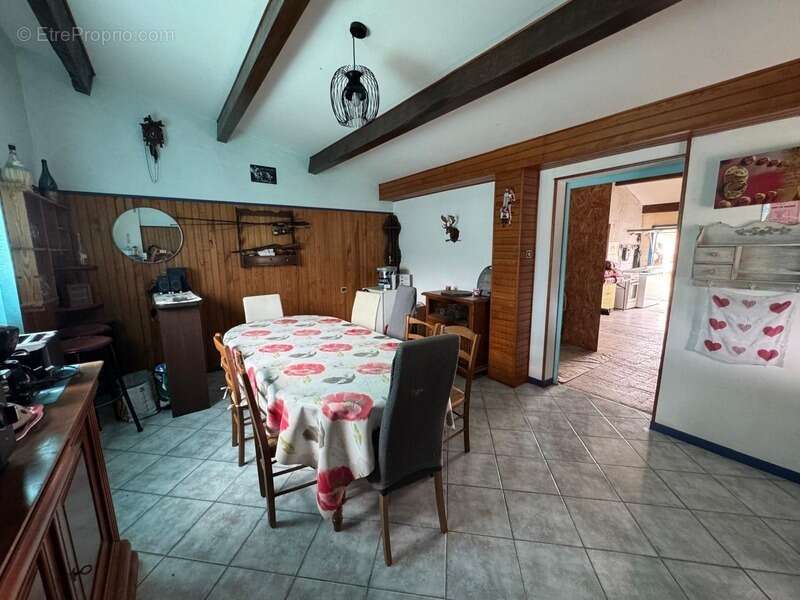 Vente Maison de Plain-Pied T5-4 avec Piscine et Garages – Peyruis (04) - photo 27