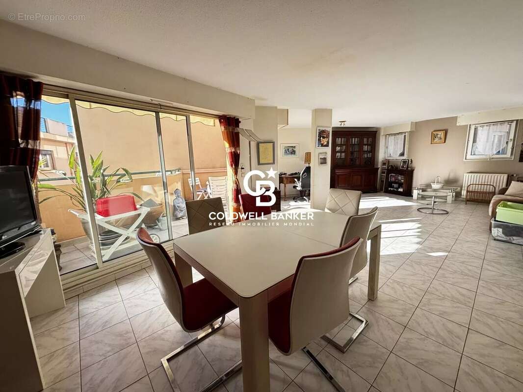 Appartement à SAINT-RAPHAEL
