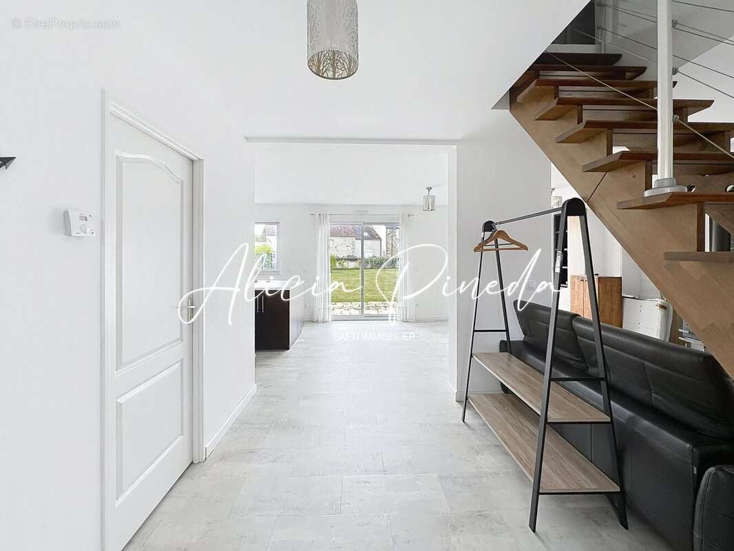 Photo 2 - Maison à FLACOURT