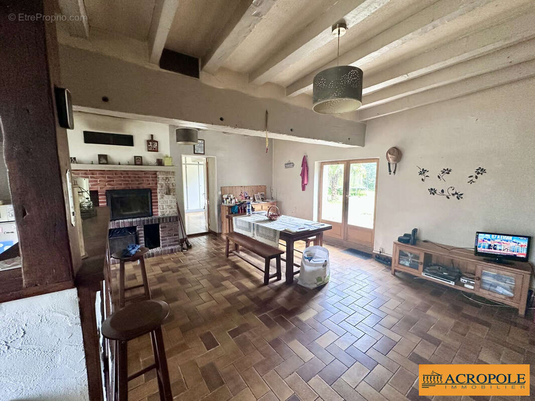 Maison 100 m² à Cernoy-En-Berry  - photo 3