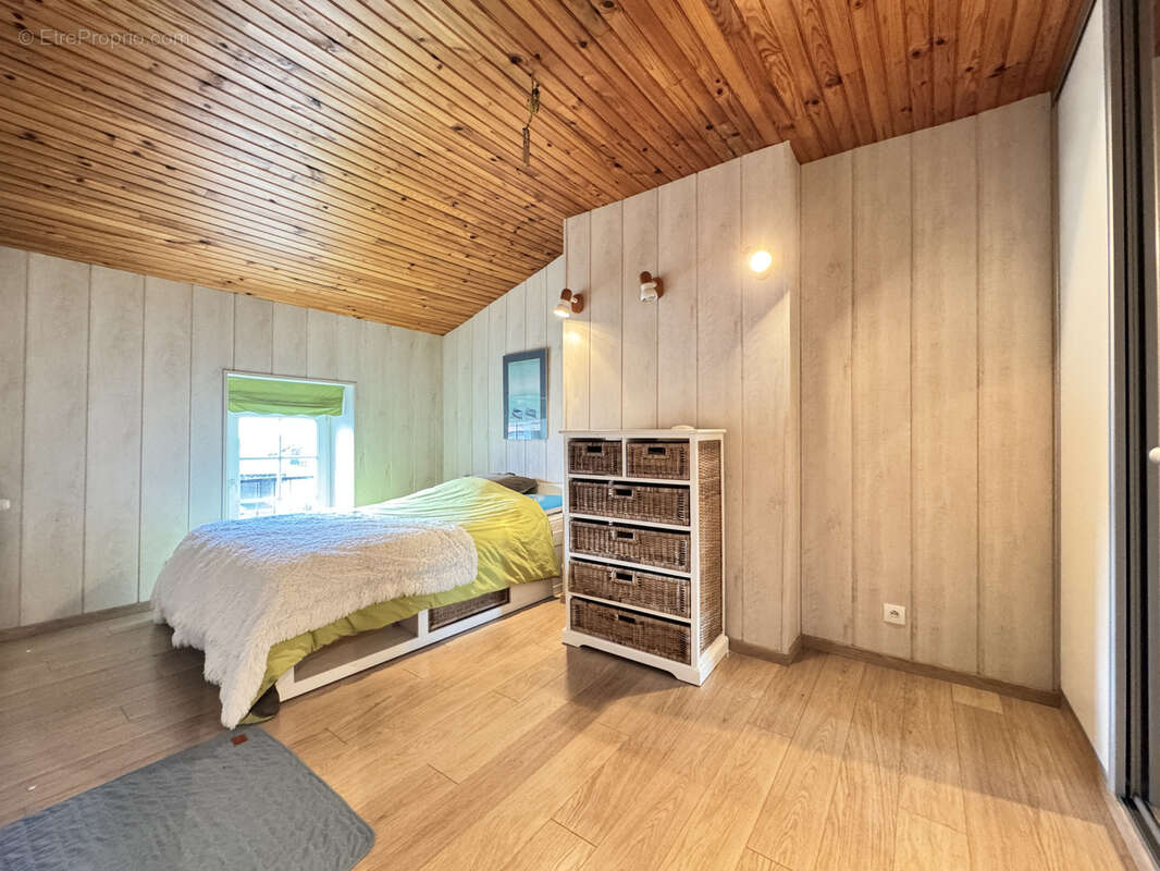 Maison à BARBEZIEUX-SAINT-HILAIRE