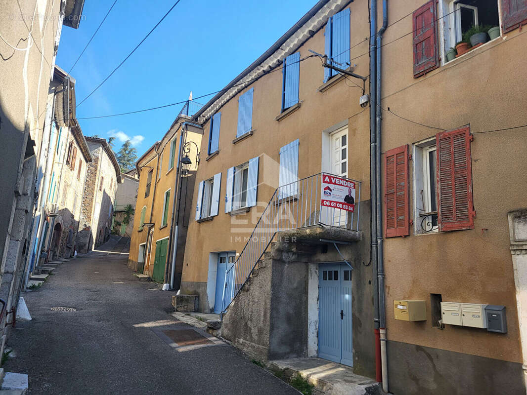 Maison 200m² à la motte-du-caire - photo 2