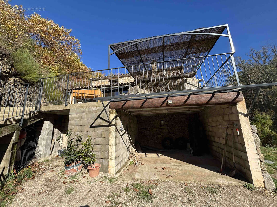 Maison à SAINT-ROMAN-DE-CODIERES