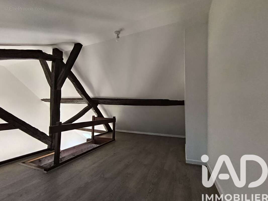 Photo 8 - Appartement à CHARLEVILLE-MEZIERES
